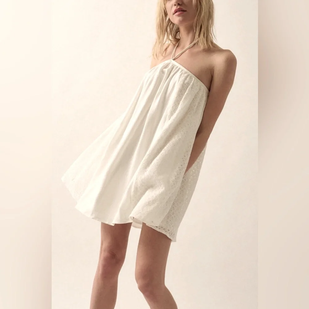 AMYLYNN Poplin Halter Swing Mini Dress in White Size M